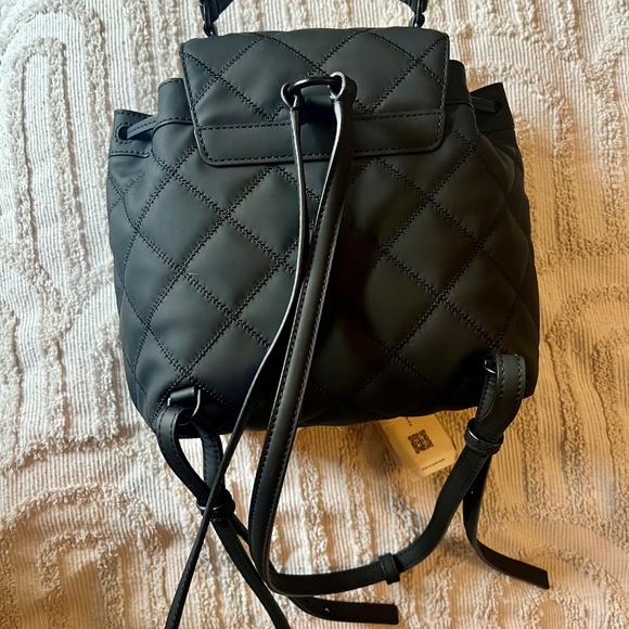 Tory Burch Quilted Willa Backpack Matte Black Like New - Picture 2 of 4